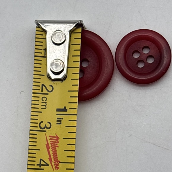 Pendleton Plastic Buttons Set Of 9 Red Replacement 6 Small 3 Large - Picture 5 of 7